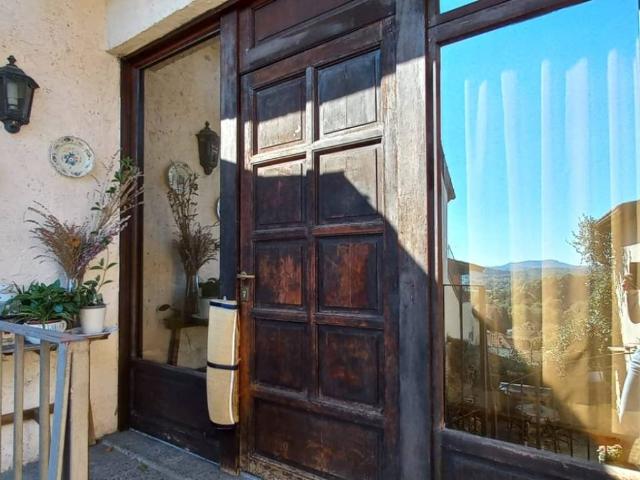 Casa indipendente in vendita a Gemonio VA