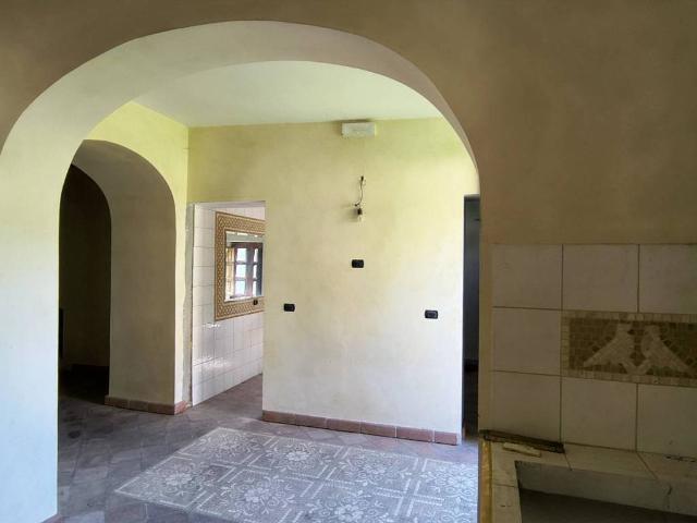 Casa indipendente in vendita a Genoni CA