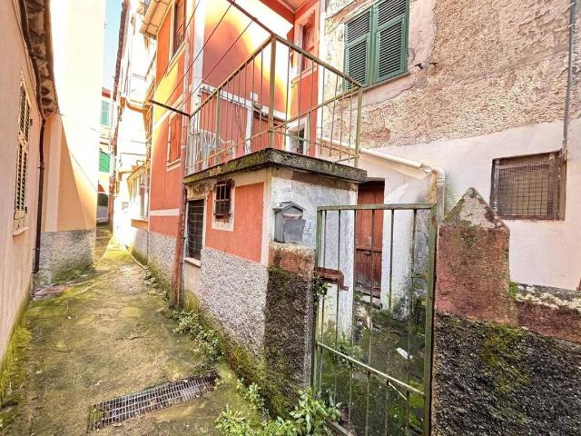 Casa indipendente in vendita a Genova GE