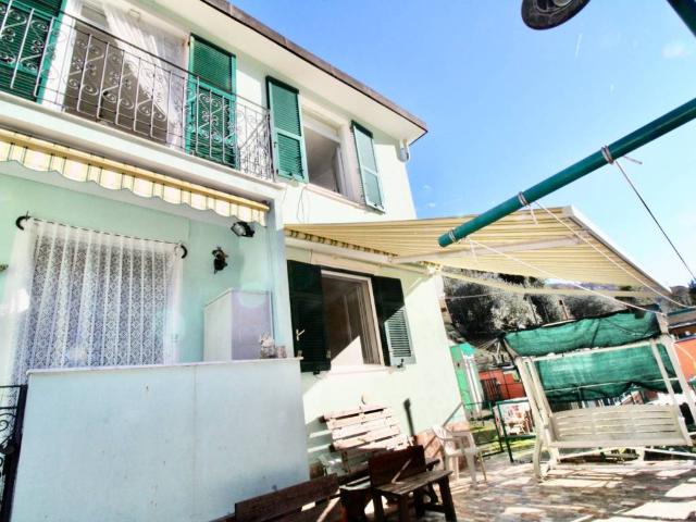 Casa indipendente in vendita a Genova GE