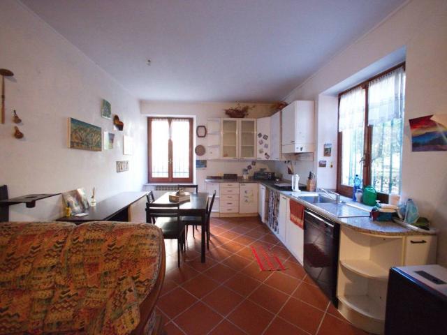 Casa indipendente in vendita a Genova GE