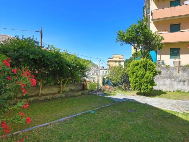 Casa indipendente in vendita a Genova GE