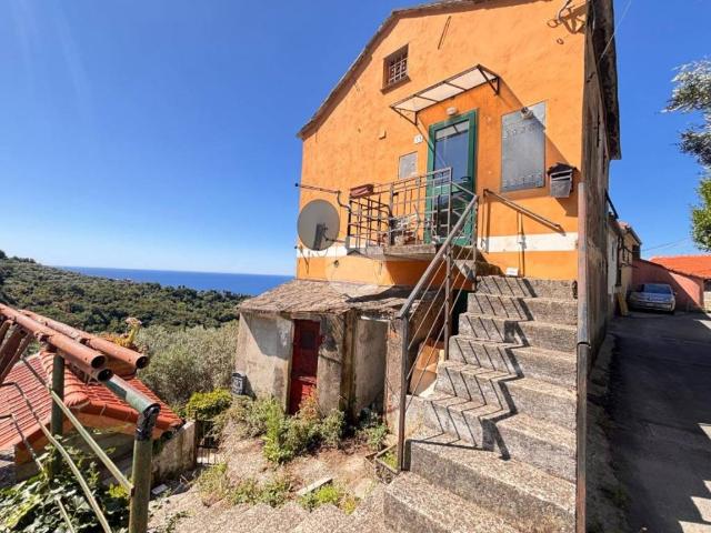 Casa indipendente in vendita a Genova GE