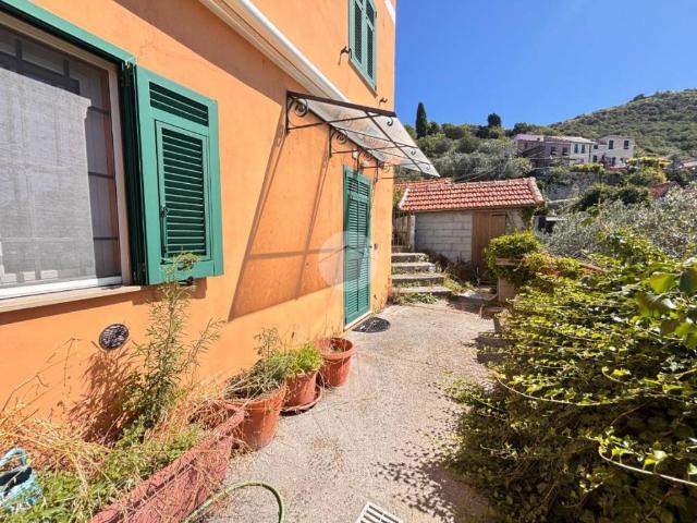 Casa indipendente in vendita a Genova GE