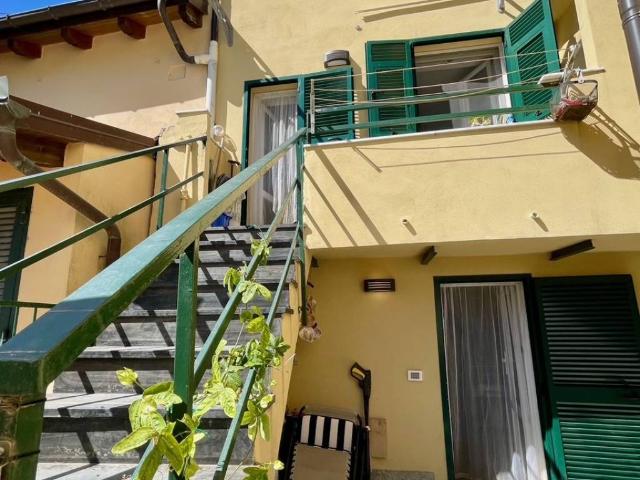 Casa indipendente in vendita a Genova GE