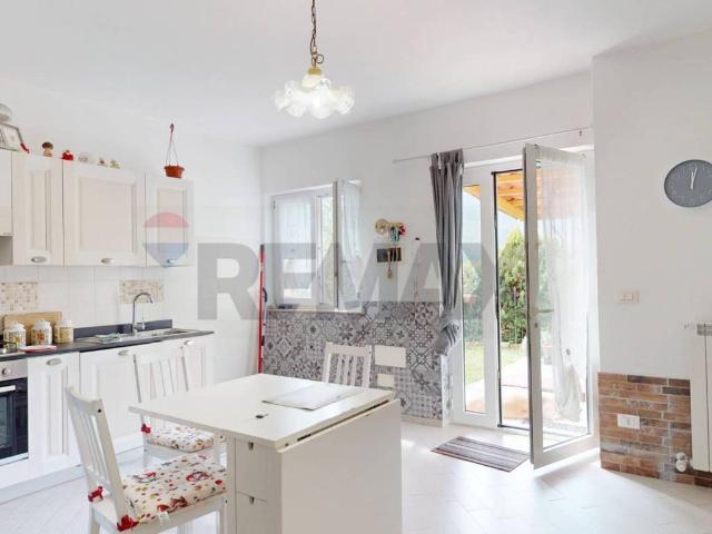 Casa indipendente in vendita a Genova GE