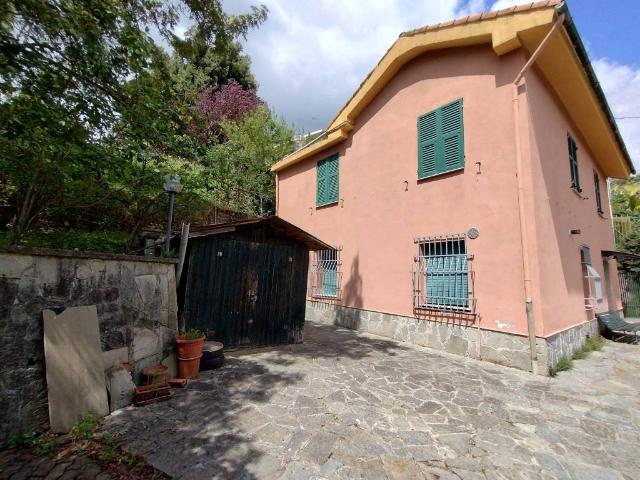 Casa indipendente in vendita a Genova GE