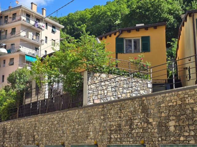 Casa indipendente in vendita a Genova GE