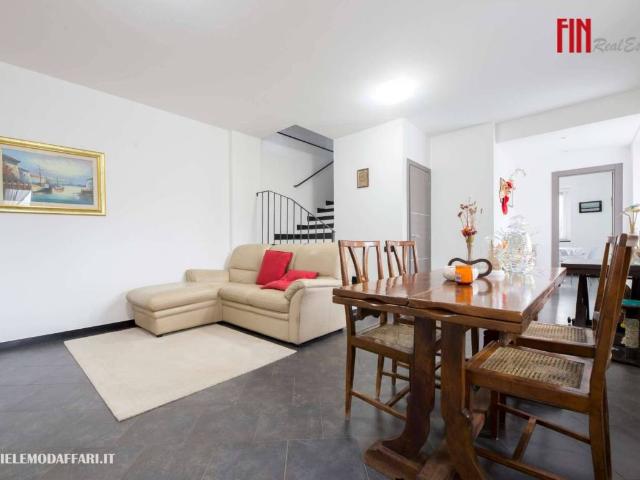 Casa indipendente in vendita a Genova GE