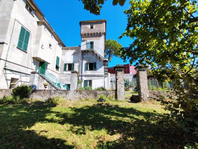 Casa indipendente in vendita a Genova