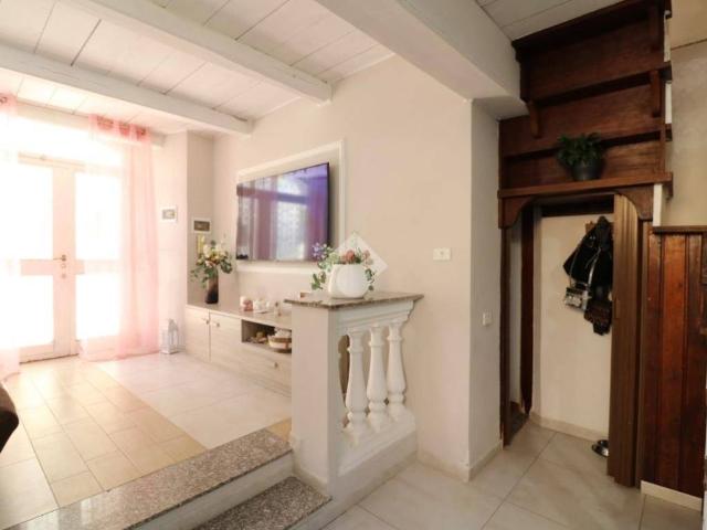 Casa indipendente in vendita a Genzano di Roma RM