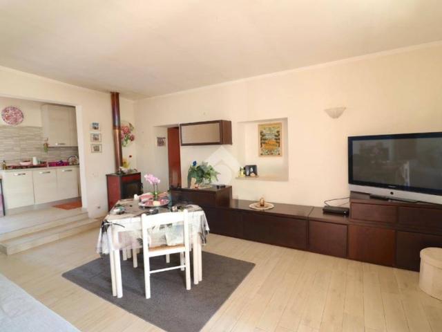 Casa indipendente in vendita a Genzano di Roma RM