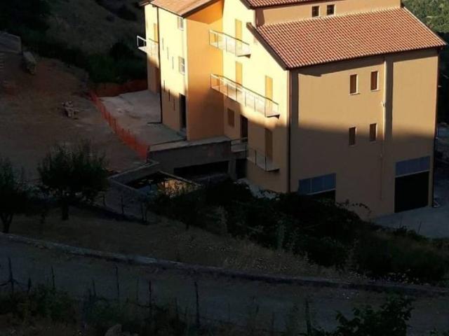 Casa indipendente in vendita a Geraci Siculo PA
