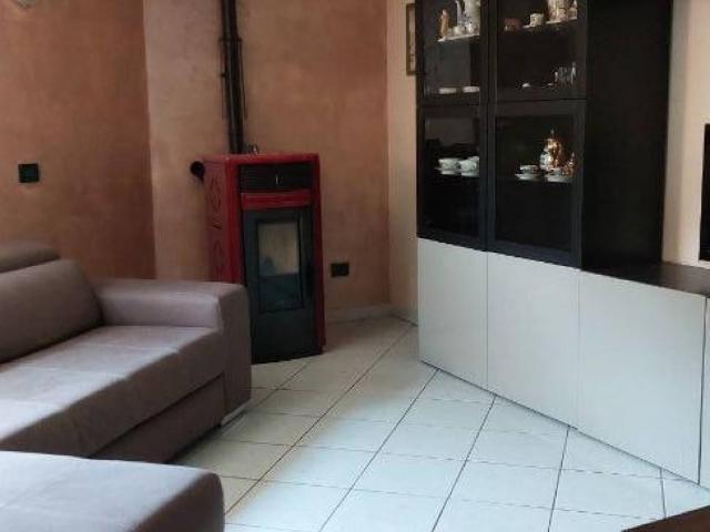 Casa indipendente in vendita a Gerenzago PV