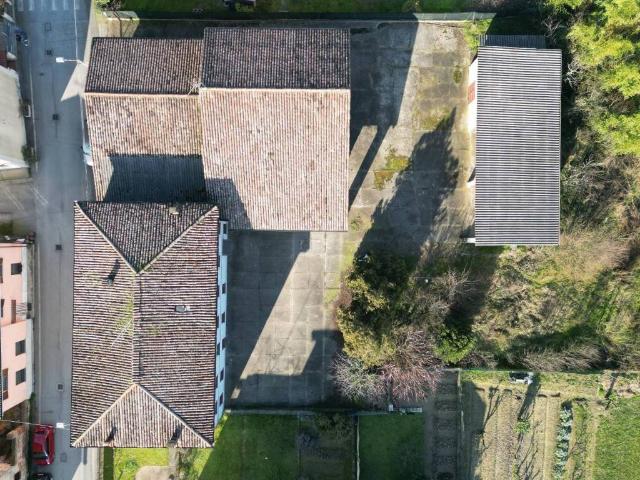Casa indipendente in vendita a Gerre de' Caprioli CR