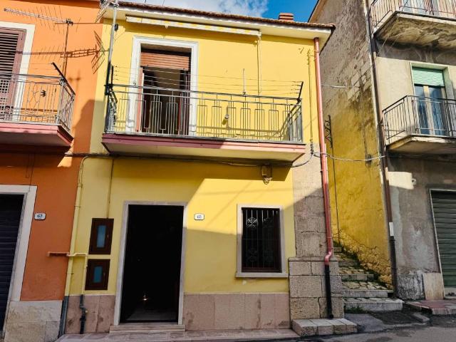 Casa indipendente in vendita a Gesualdo AV