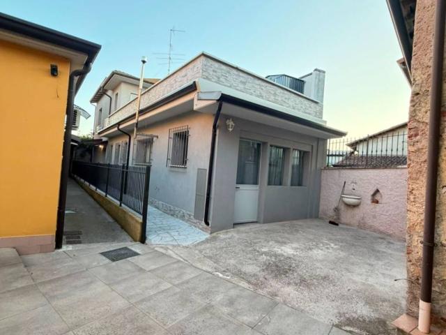 Casa indipendente in vendita a Ghedi BS