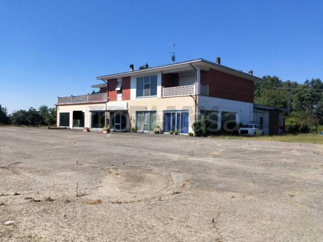 Casa indipendente in vendita a Ghislarengo