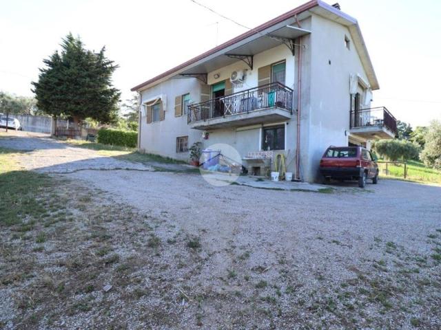 Casa indipendente in vendita a Giulianova TE