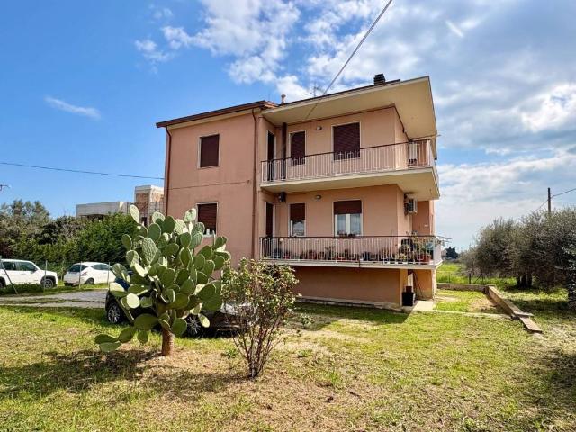 Casa indipendente in vendita a Giulianova TE
