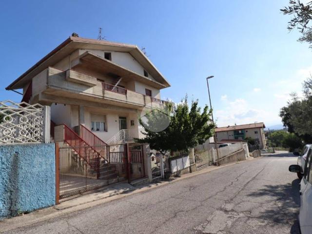 Casa indipendente in vendita a Giulianova TE