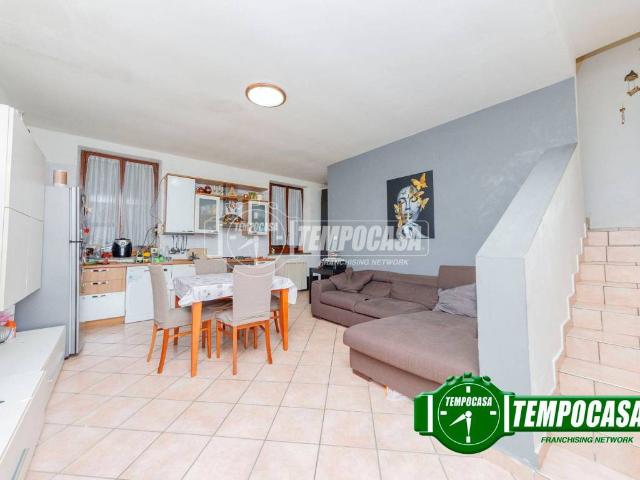 Casa indipendente in vendita a Giussago PV