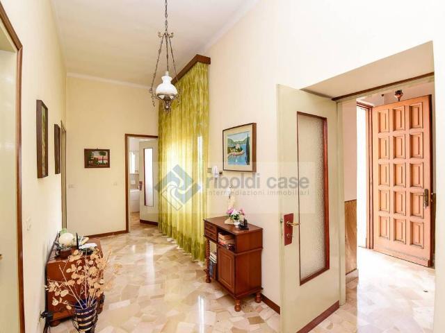 Casa indipendente in vendita a Giussano MB