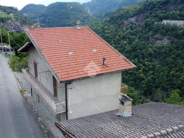 Casa indipendente in vendita a Giaglione TO