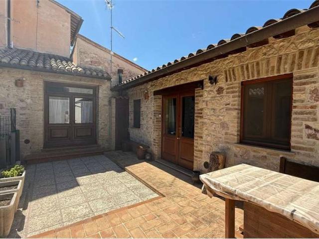 Casa indipendente in vendita a Giano dell'Umbria PG