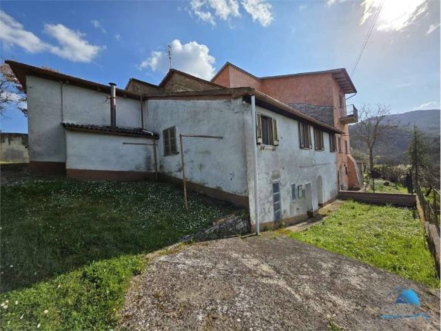 Casa indipendente in vendita a Giano dell'Umbria PG