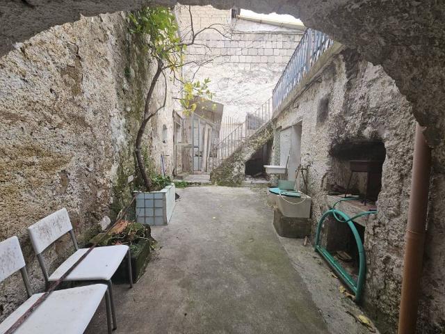 Casa indipendente in vendita a Giano Vetusto CE