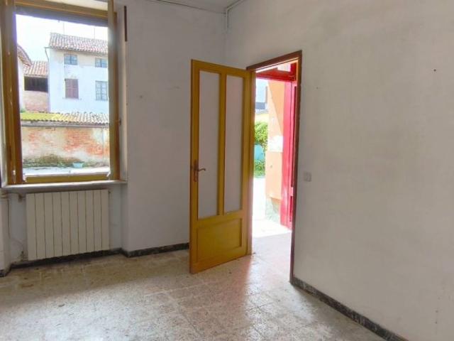 Casa indipendente in vendita a Giarole vicolo Cairoli, 6