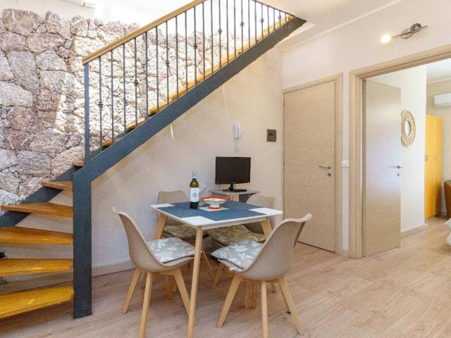 Casa indipendente in vendita a Giardini Naxos ME