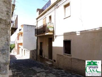 Casa indipendente in vendita a Giarratana via galileo galilei