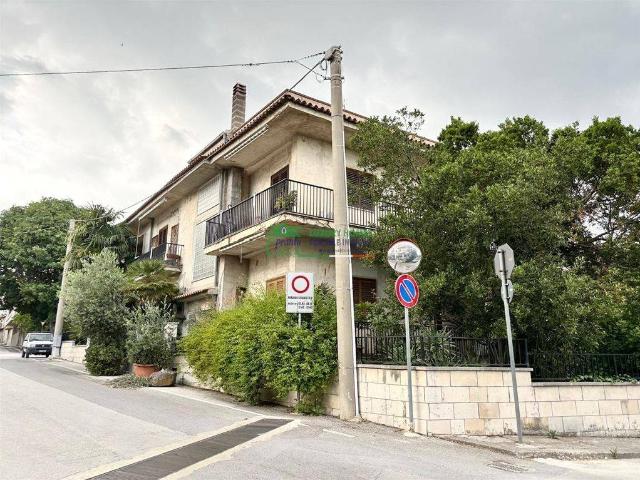Casa indipendente in vendita a Giarratana RG