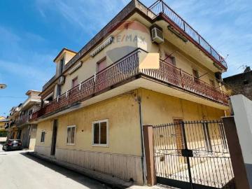Casa indipendente in vendita a Giarratana RG
