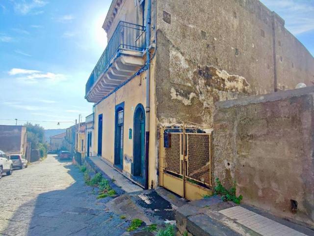 Casa indipendente in vendita a Giarre CT