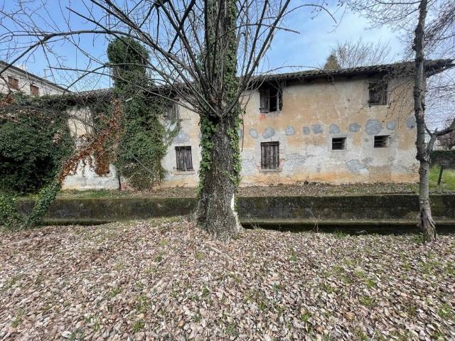 Casa indipendente in vendita a Giavera del Montello TV