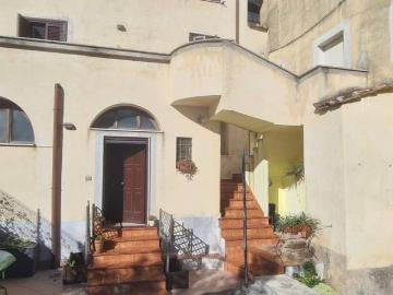 Casa indipendente in vendita a Giffoni Sei Casali SA
