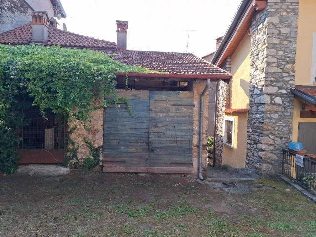 Casa indipendente in vendita a Gignese VB