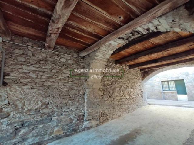 Casa indipendente in vendita a Gignese VB
