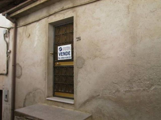 Casa indipendente in vendita a Gioiosa Ionica RC