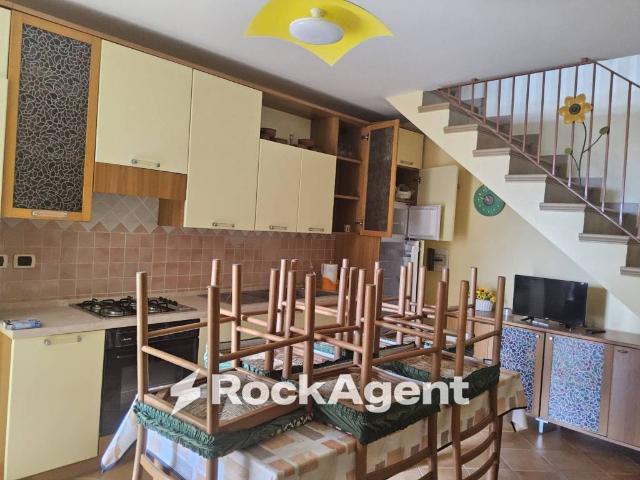 Casa indipendente in vendita a Gioiosa Ionica RC