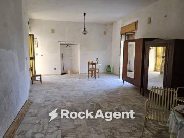 Casa indipendente in vendita a Gioiosa Ionica RC