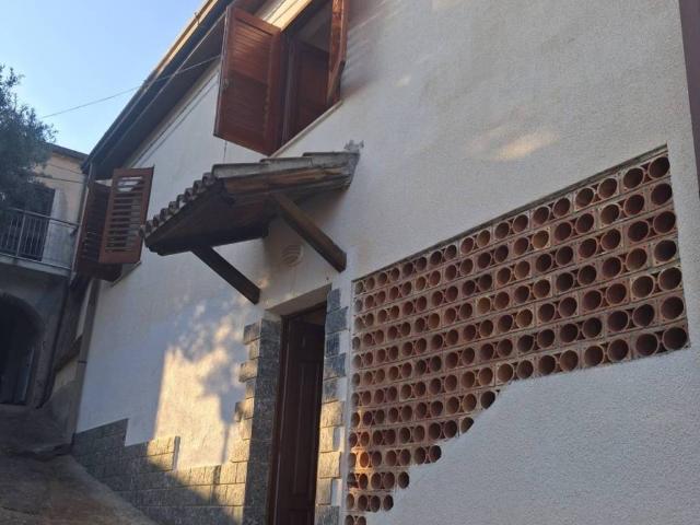 Casa indipendente in vendita a Gioiosa Ionica RC