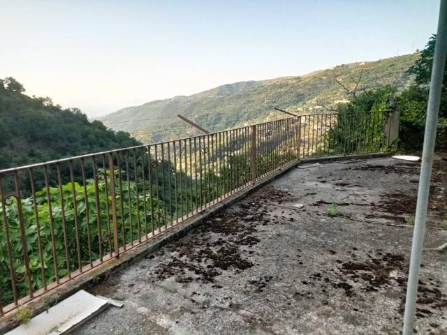 Casa indipendente in vendita a Gioiosa Marea ME