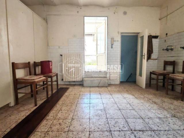 Casa indipendente in vendita a Gioia del Colle BA
