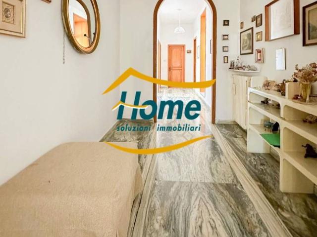 Casa indipendente in vendita a Gioia del Colle BA