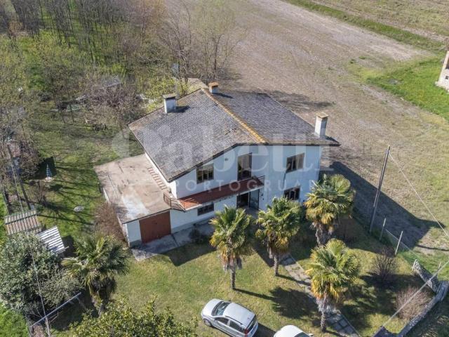 Casa indipendente in vendita a Gruaro VE