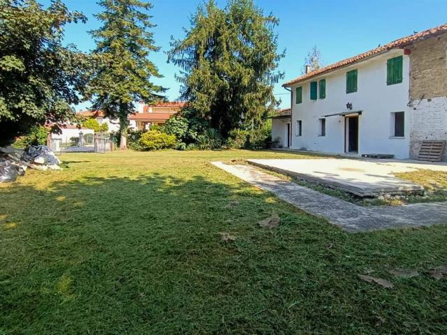 Casa indipendente in vendita a Gruaro VE
